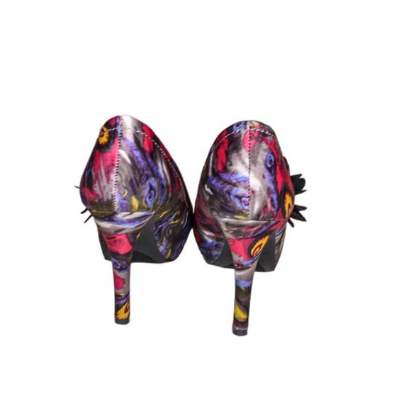 Dolce by Mojo Moxy High Heel Shoes Flower Multicolor Peacock Feather Pri… - Picture 2 of 5